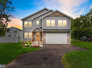 1610 Edgely Rd, Levittown, PA 19057