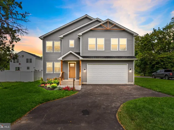 1610 Edgely Rd, Levittown, PA 19057