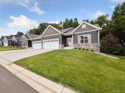 2949 Blue Sky Dr #22, Howell, MI, 48843