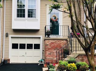 2808 Strauss Ter, Silver Spring, MD 20904