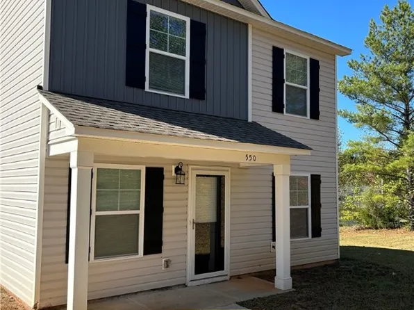 550 J P Stevens Rd, Seneca, SC 29678