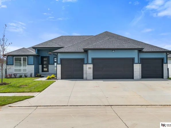 5614 212th St, Elkhorn, NE 68022