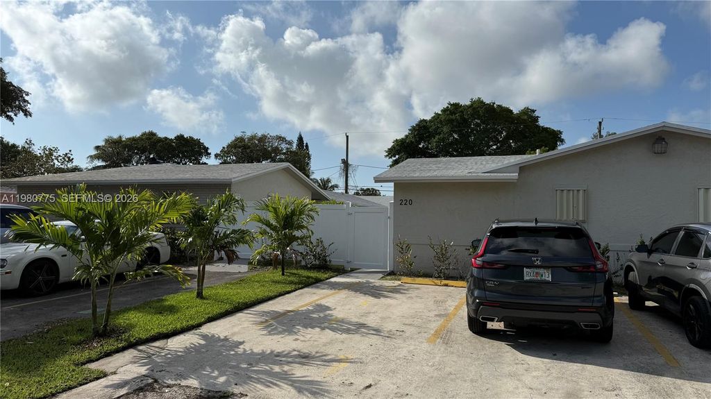 220 NW 12th St, photo 5