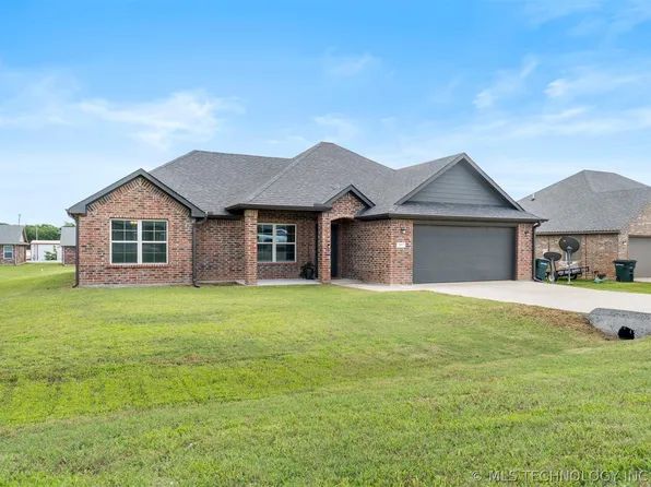 827 S McKinley Ave, Calera, OK 74730