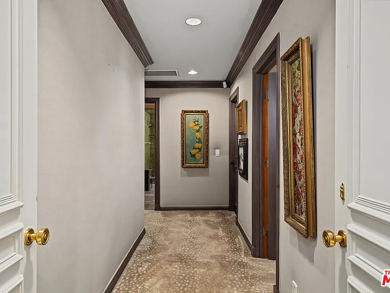 575 N Beverly Glen Blvd — Photo 19
