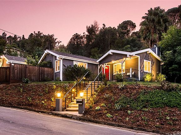 2nd image of 3895 Berry Dr