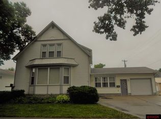 211 2nd Ave SW, Sleepy Eye, MN 56085