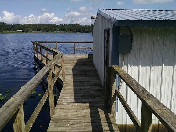 4th image of 1617 Lakeside Dr