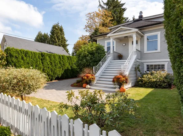 234 8th Ave, New Westminster, BC V3L 1Y2