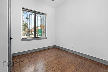 Rented by Rennit Inc.