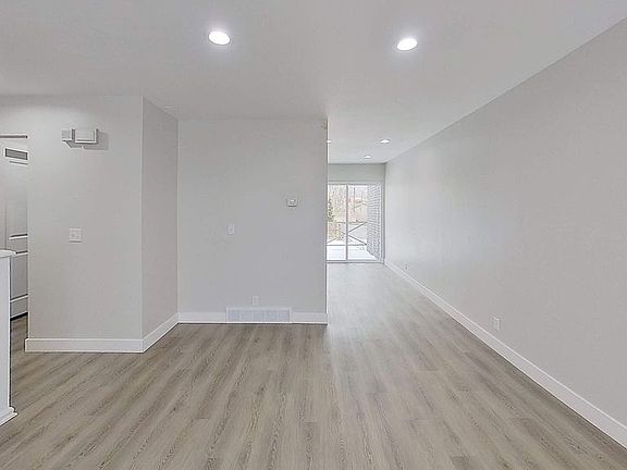 4th image of 2310 W Bonnie Brook Cir