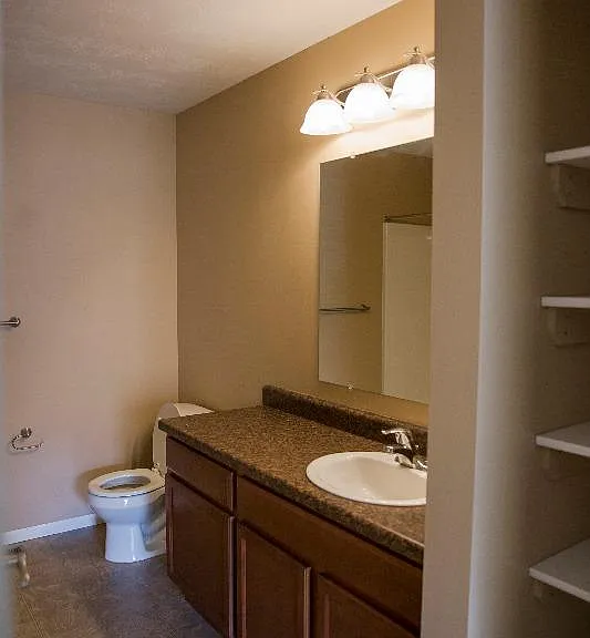 Drexel Place Apartments — Photo 7