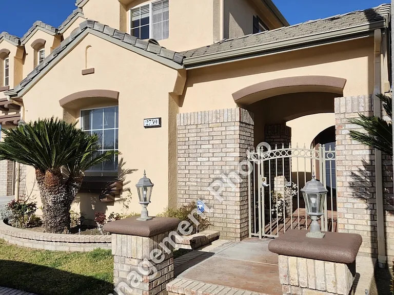 2759 Karoc Ct — Photo 3