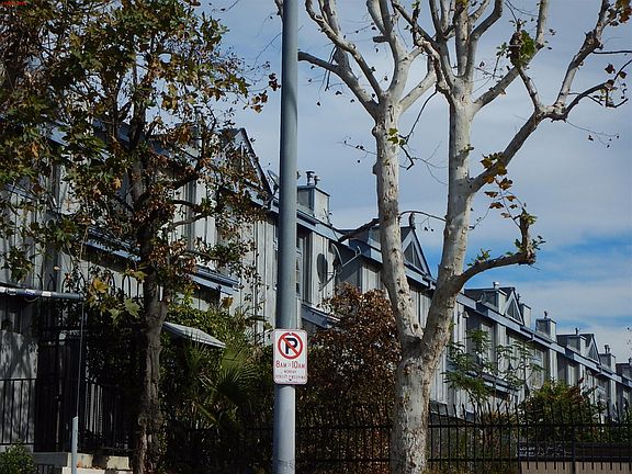 4th image of 9346 Van Nuys Blvd Unit 4