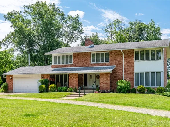 2473 Linebaugh Rd, Xenia, OH 45385