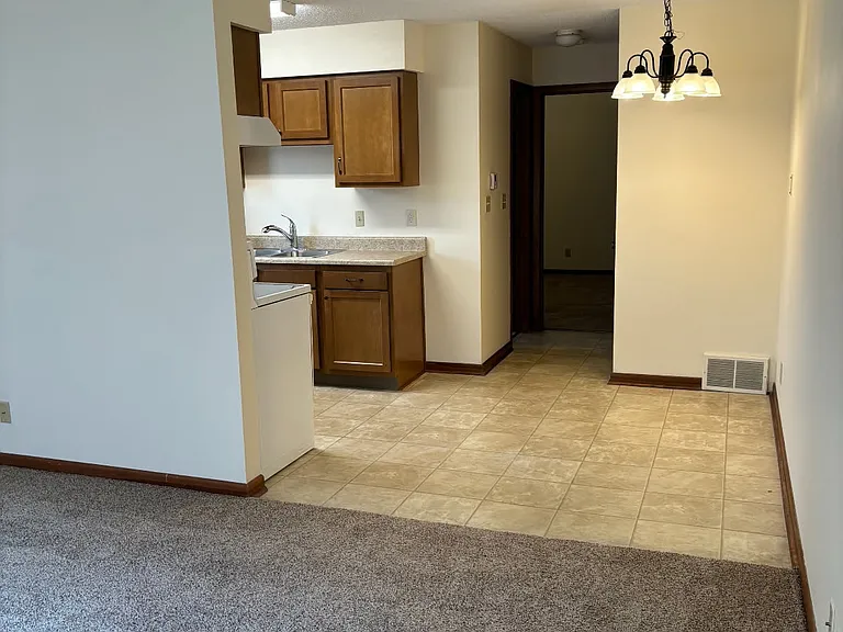 4530 Bancroft Ave #5 — Photo 10