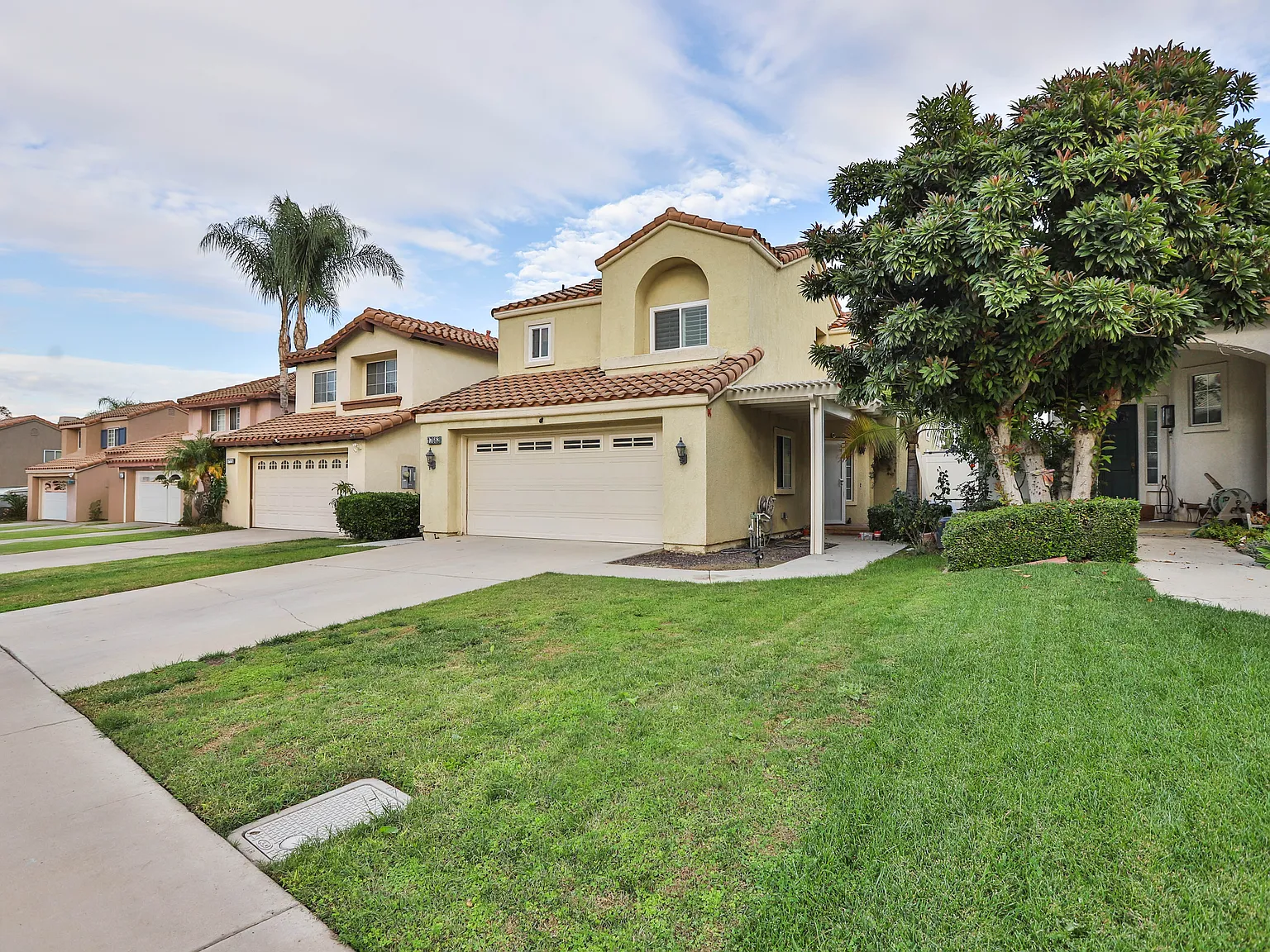 3 bed, 2.5 bath, 1595 sqft, $3,595 — Photo 3