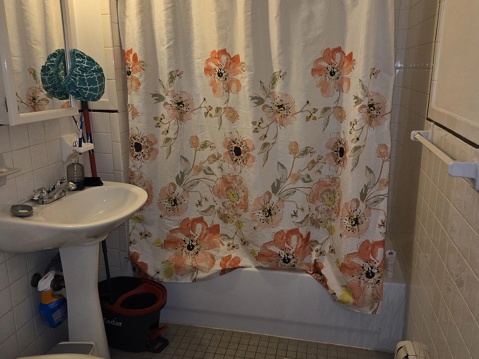 Studio, 650 sqft, $2,400 — Photo 4