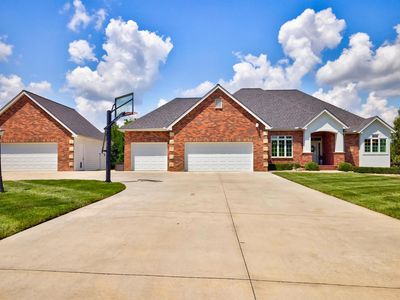 6939 Shawnee Ct, Ozawkie, KS, 66070