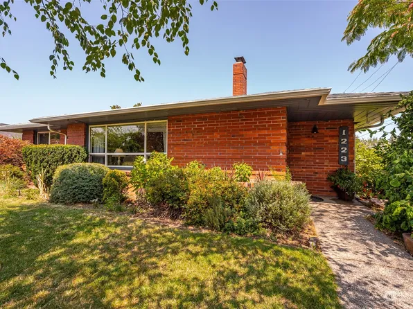 1223 Alexander Street, Centralia, WA 98531