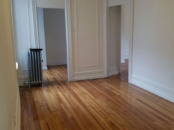 3rd image of 1292 Washington Ave APT 19