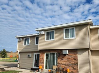 Arrowhead Apartments & Townhomes, La Crosse, WI 54601