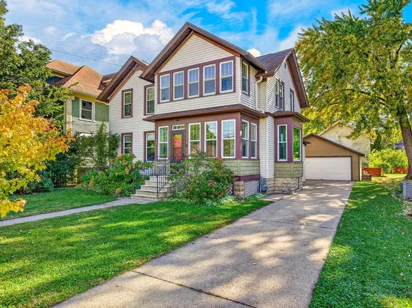 709 W New York Ave, Oshkosh, WI 54901