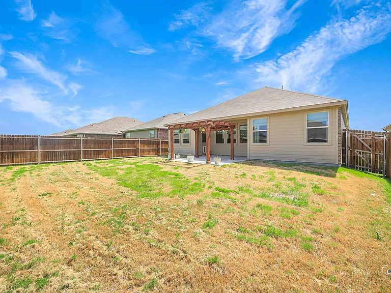 5028 Waterway Dr — Photo 18
