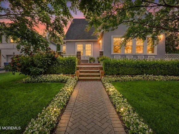 258 Lawrence Avenue, Oakhurst, NJ 07755