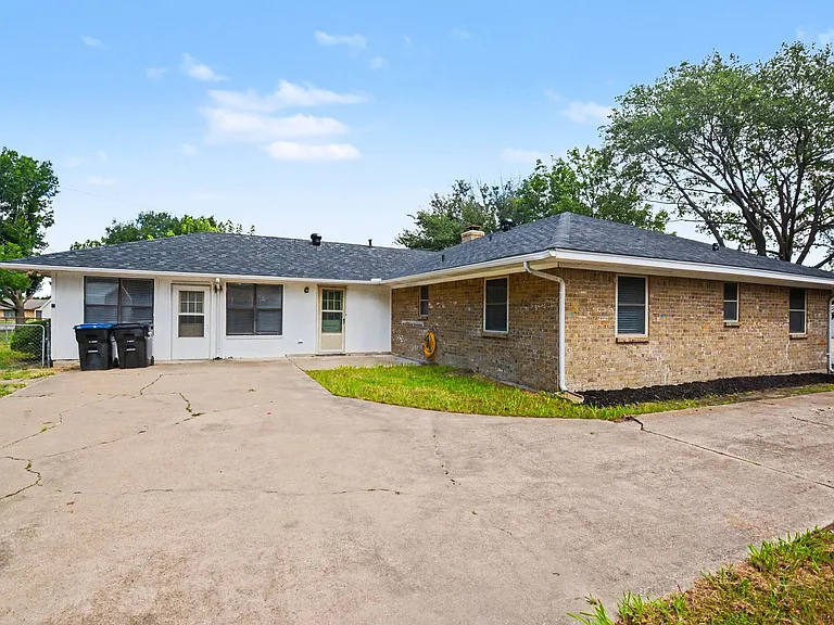 3407 Tipps Dr — Photo 28