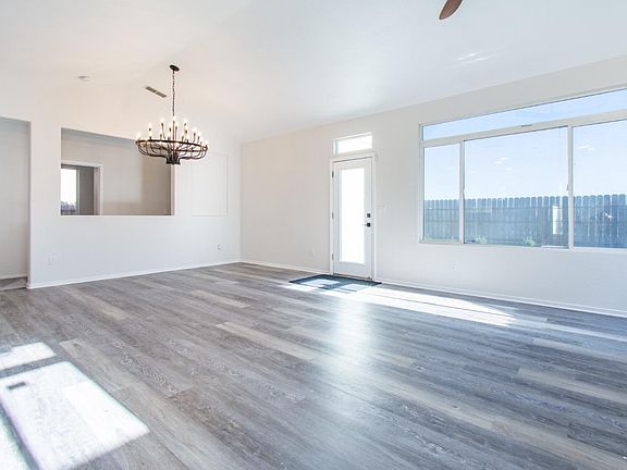 4th image of 508 De Flores Circle