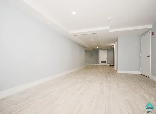 Rented by EXR | media 13