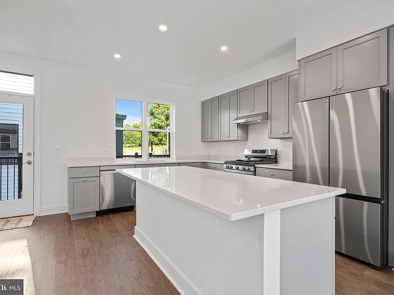 2038 Tysons Ridgeline Rd — Photo 19