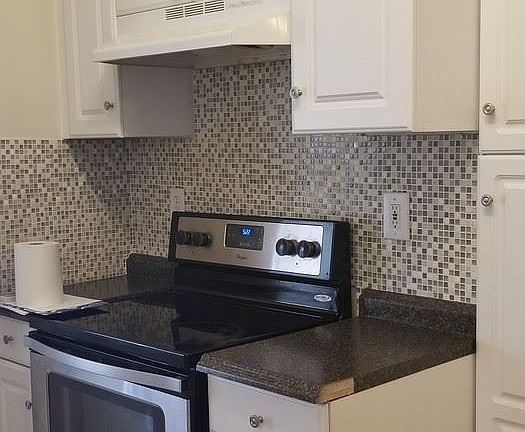 4th image of 4013 County St