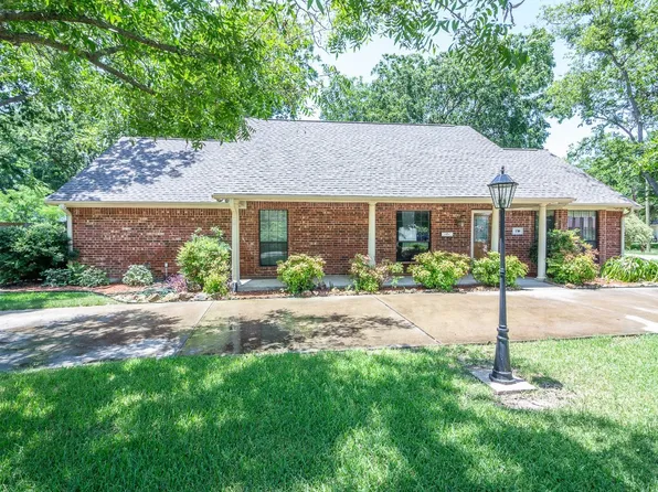 1700 S Jackson St, Kaufman, TX 75142