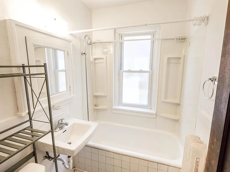 Setona Apartments — Photo 14