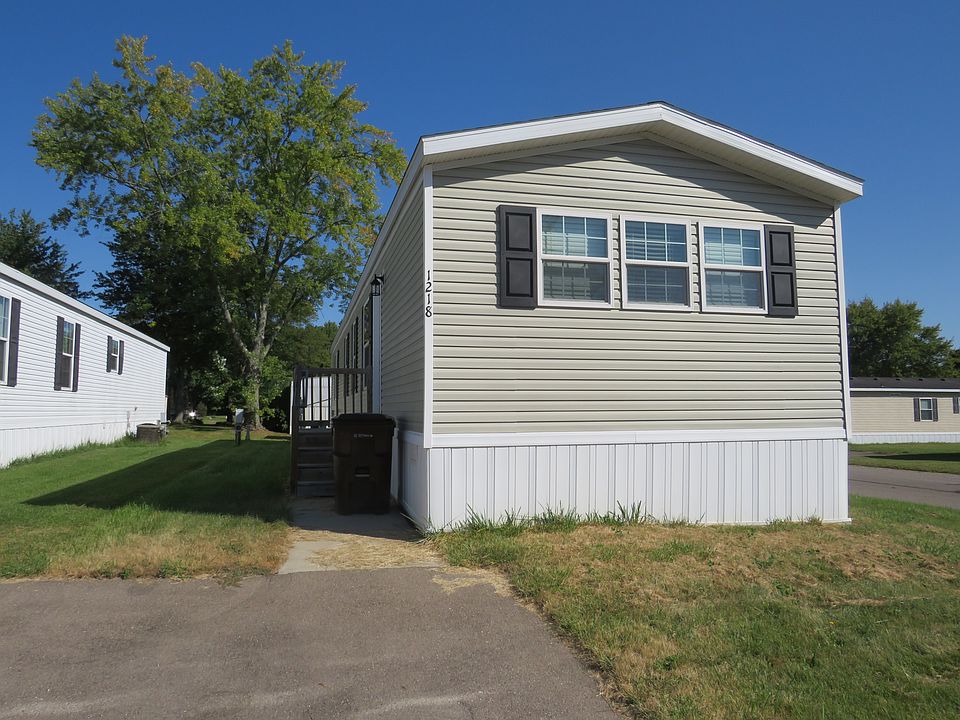 1st image of 1218 White Oak W