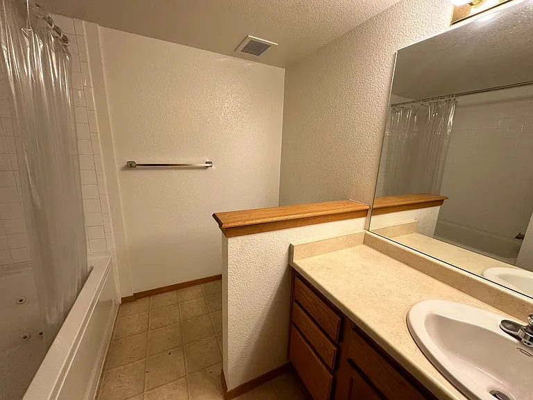 2802 Sundown Ln #302 — Photo 21