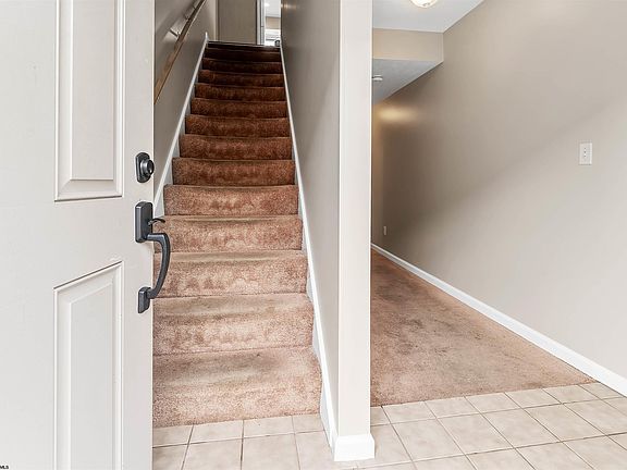 2nd image of 9 Sunridge Dr