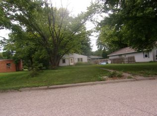 201 6th St W, Jordan, MN 55352