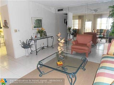 3rd image of 236 Richmond E #236