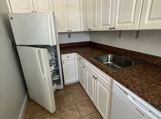 67-32 182nd St #2B, Fresh Meadows, NY 11365