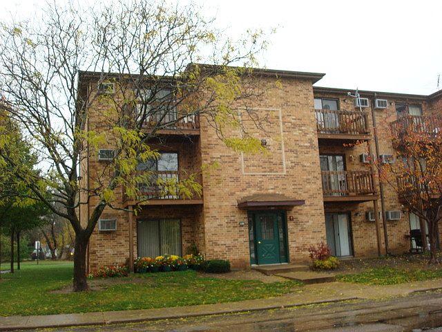1st image of 1300 N Geneva Dr APT 2A