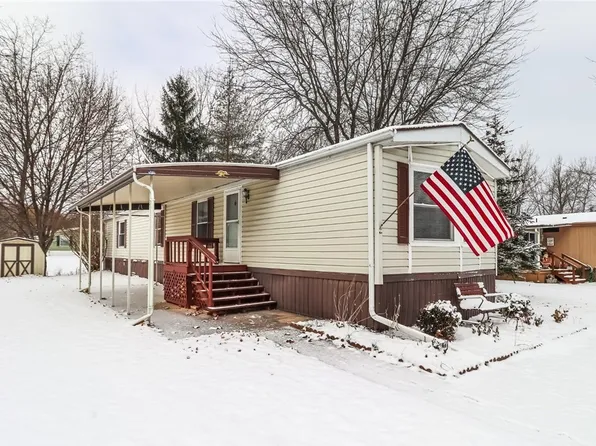 251 Sunset Dr, Holley, NY 14470