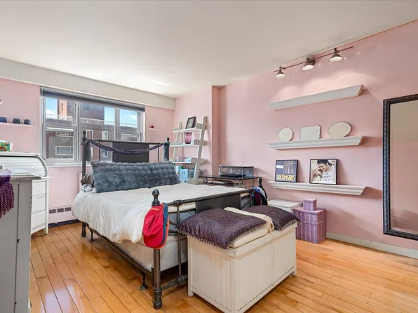 52-30 39th Drive image 9 of 14