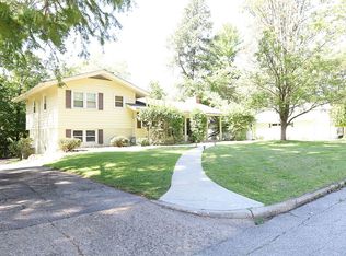 5 Ewing Pl, Decatur, IL 62522