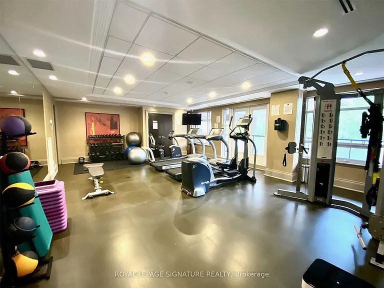 1717 Avenue Rd #322 — Photo 14