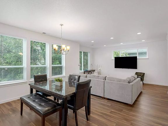 4th image of 4384 N Gantenbein Ave #4388A