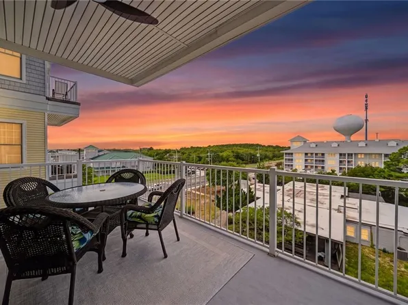 204 Sandbridge Rd Unit 302, Virginia Beach, VA 23456