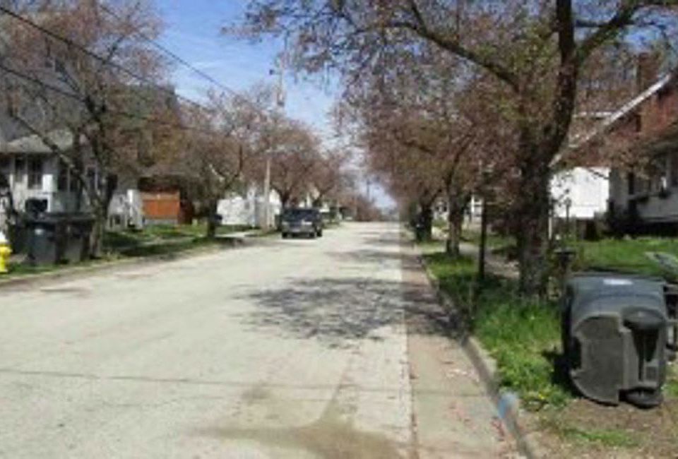 2nd image of 2305 14th St SW